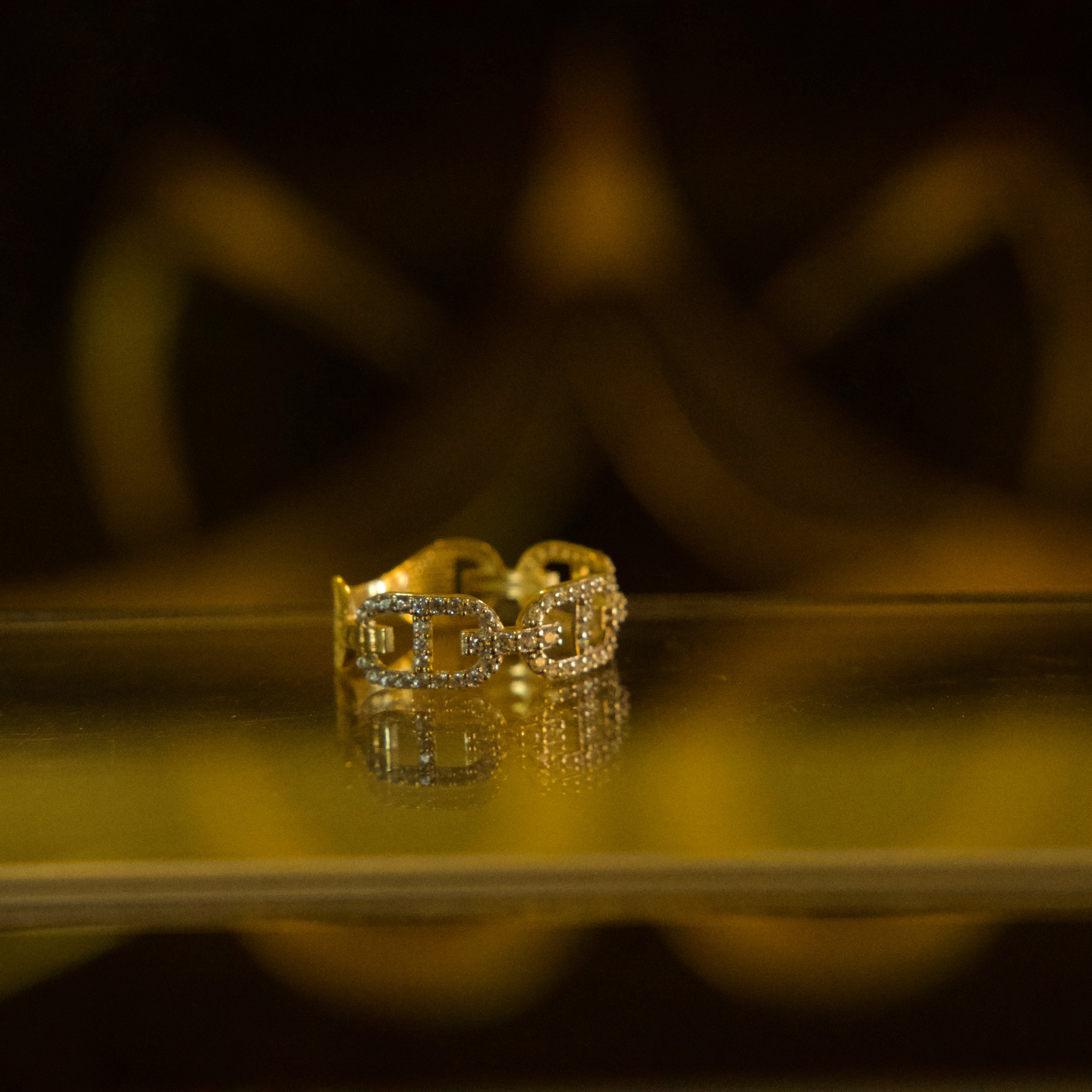 Anillo de Cadena con Zirconias Blancas 14K