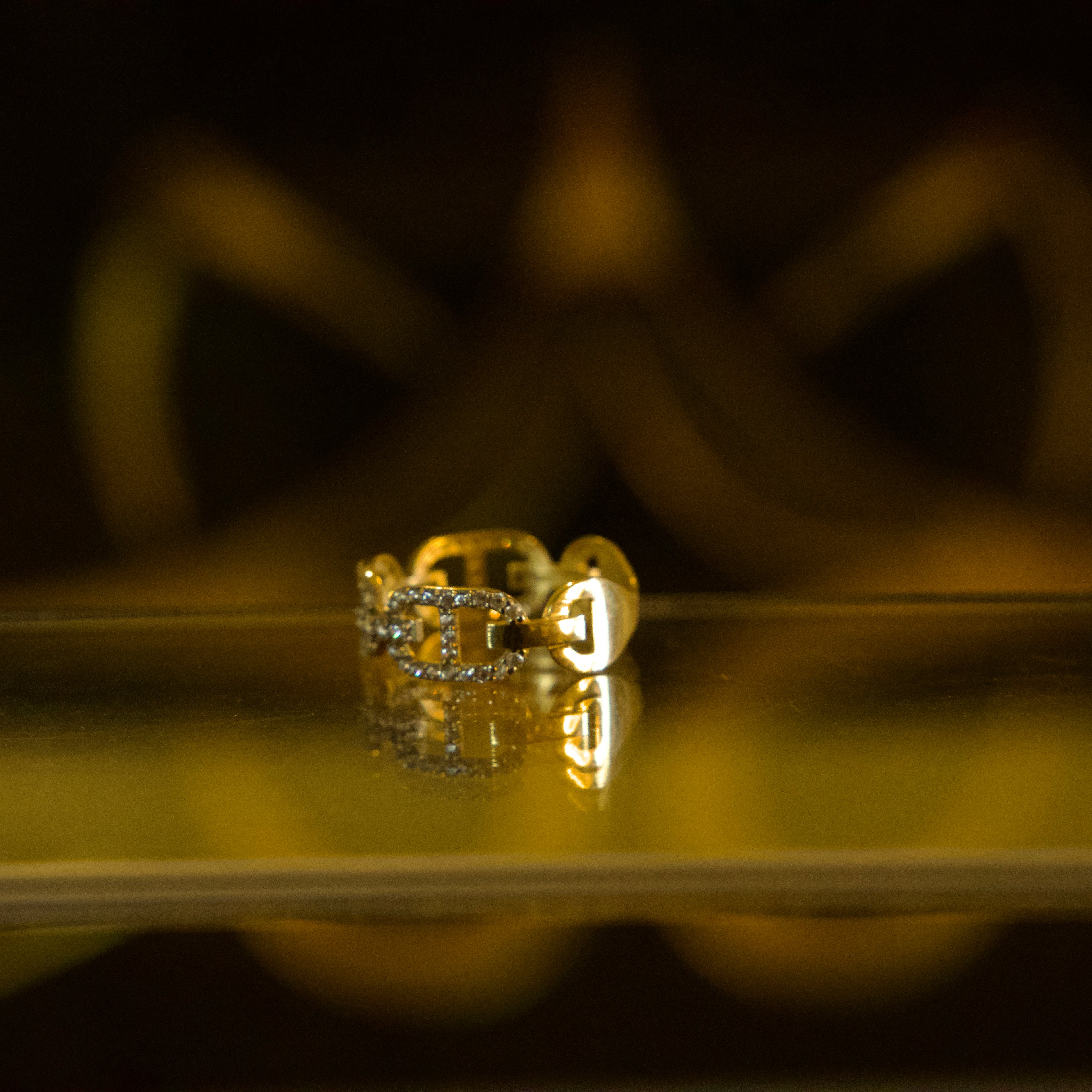 Anillo de Cadena con Zirconias Blancas 14K