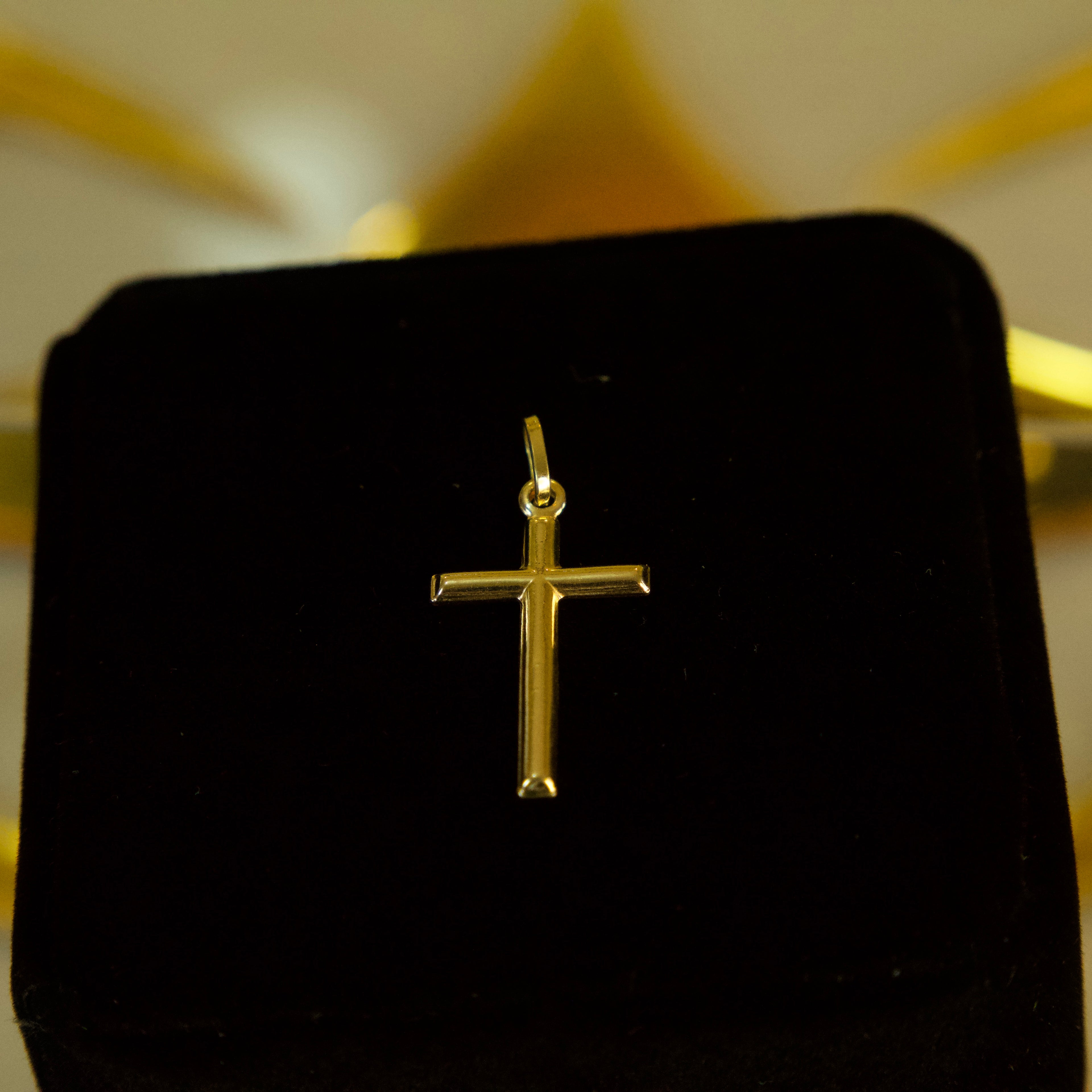 Dije de Cruz Lisa 10K