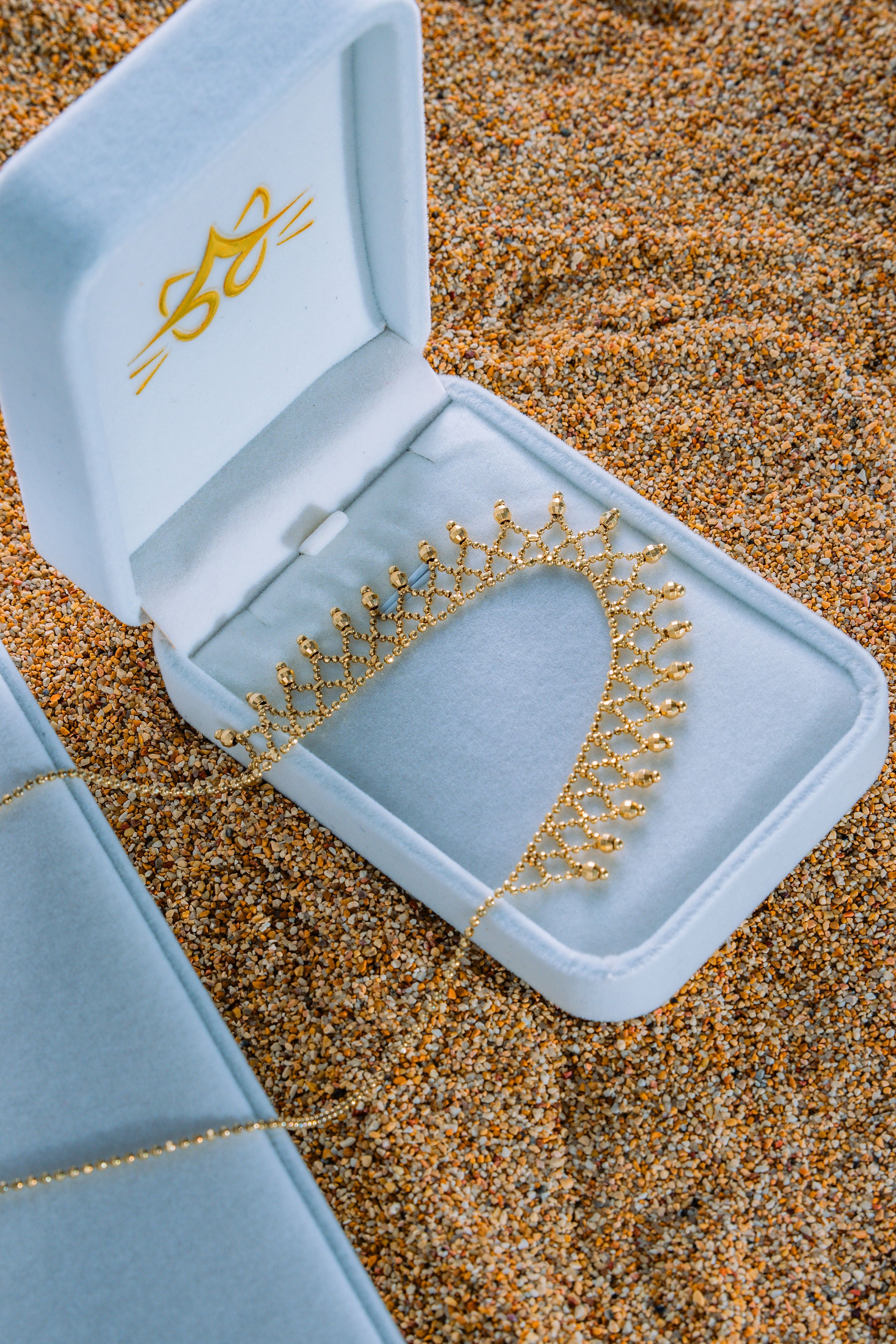 Gargantilla elegante de bolitas 14K