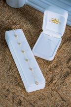 Pulso Van Cleef pequeño blanco 10K