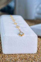 Pulso Van Cleef pequeño blanco 10K