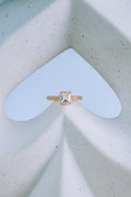 Anillo de compromiso piedra cuadrada 10K