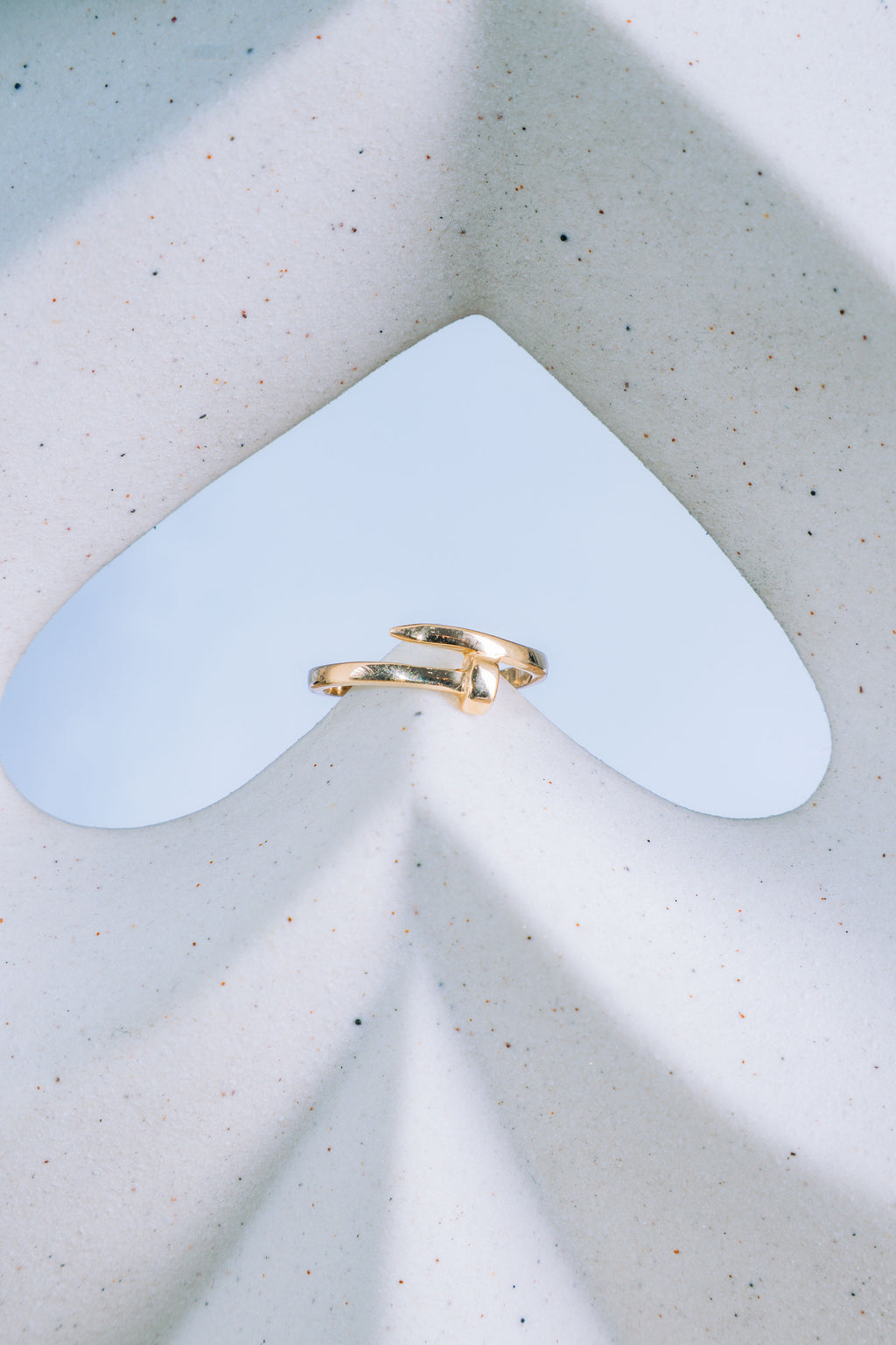 Anillo de clavo liso 10K