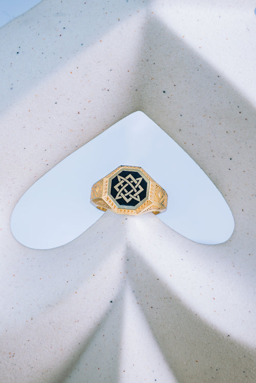 Anillo caballero estrella de lada 10K