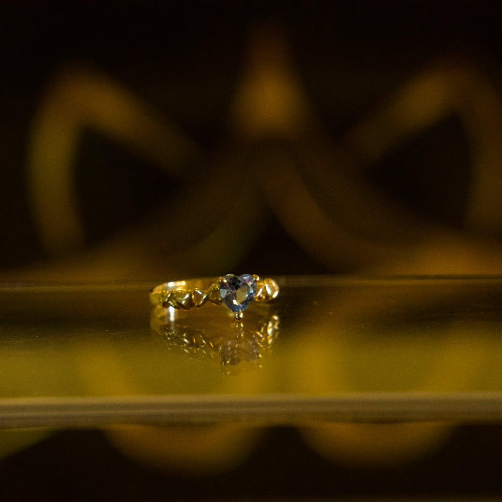 Anillo con Corazón Celeste 10K