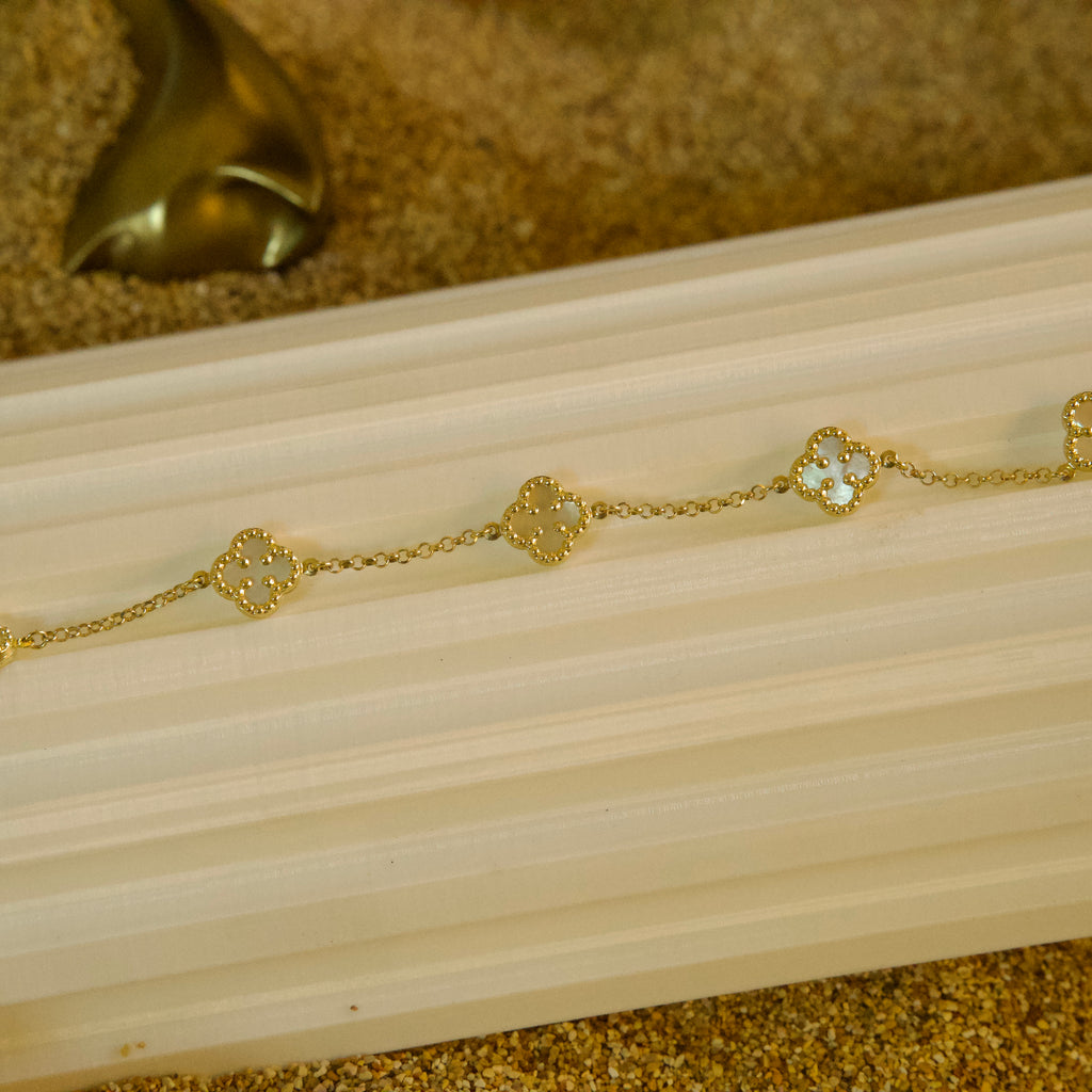 Pulsera Van Cleef blanca mediana 10K