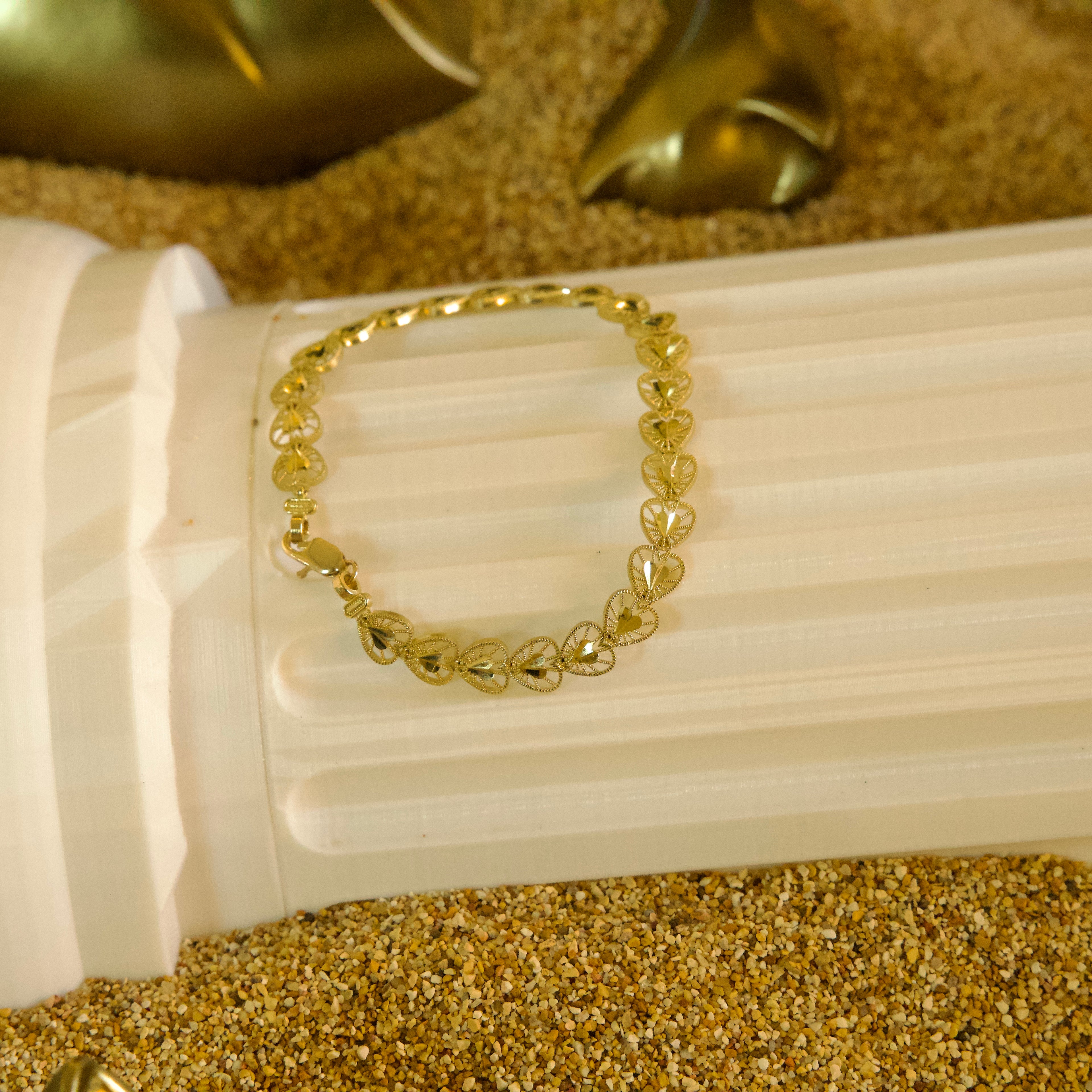 Pulsera de corazones 10K