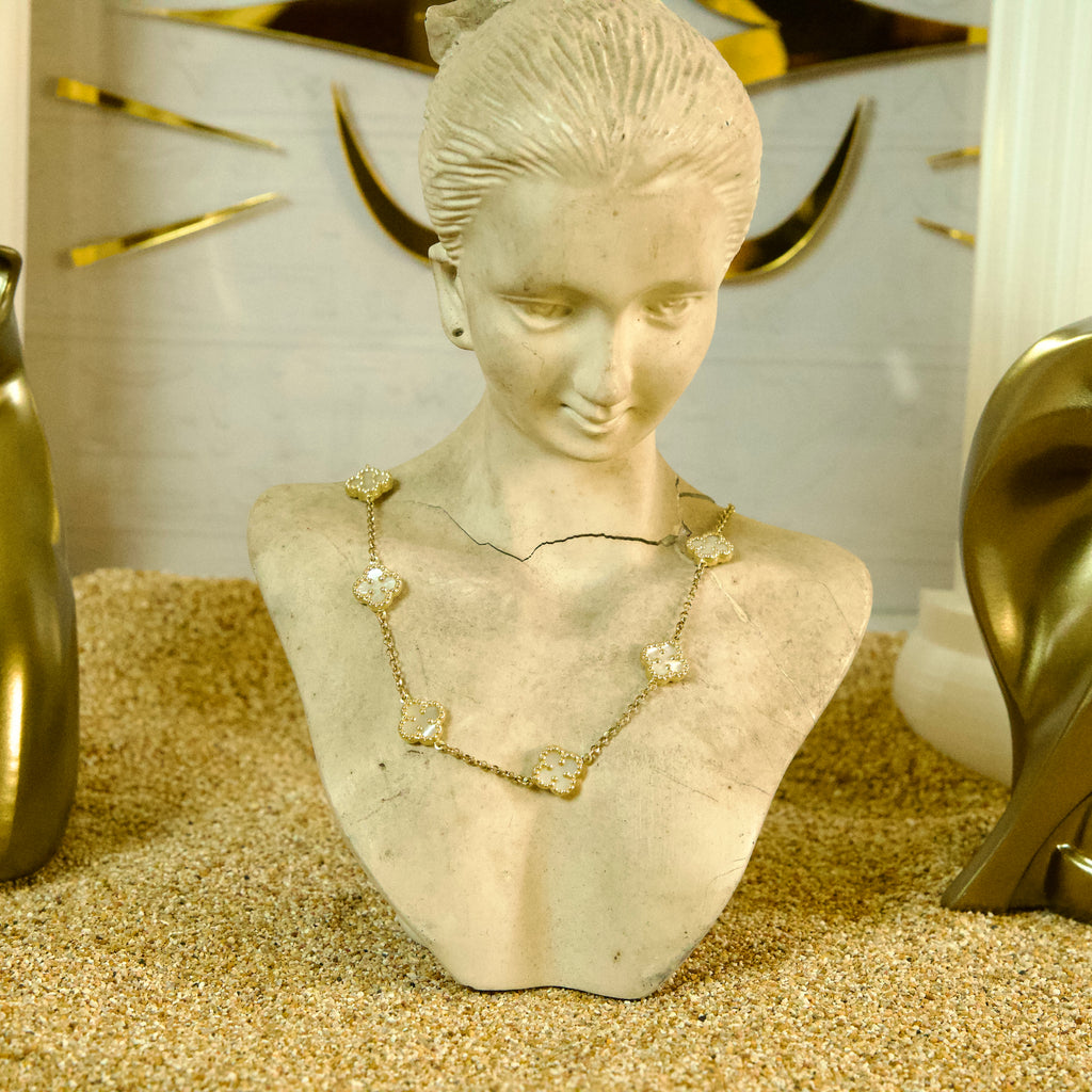 Cadena Van Cleef blanca mediana 10K