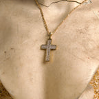 Dije de Cruz Cuadrada con piedras blancas 10K