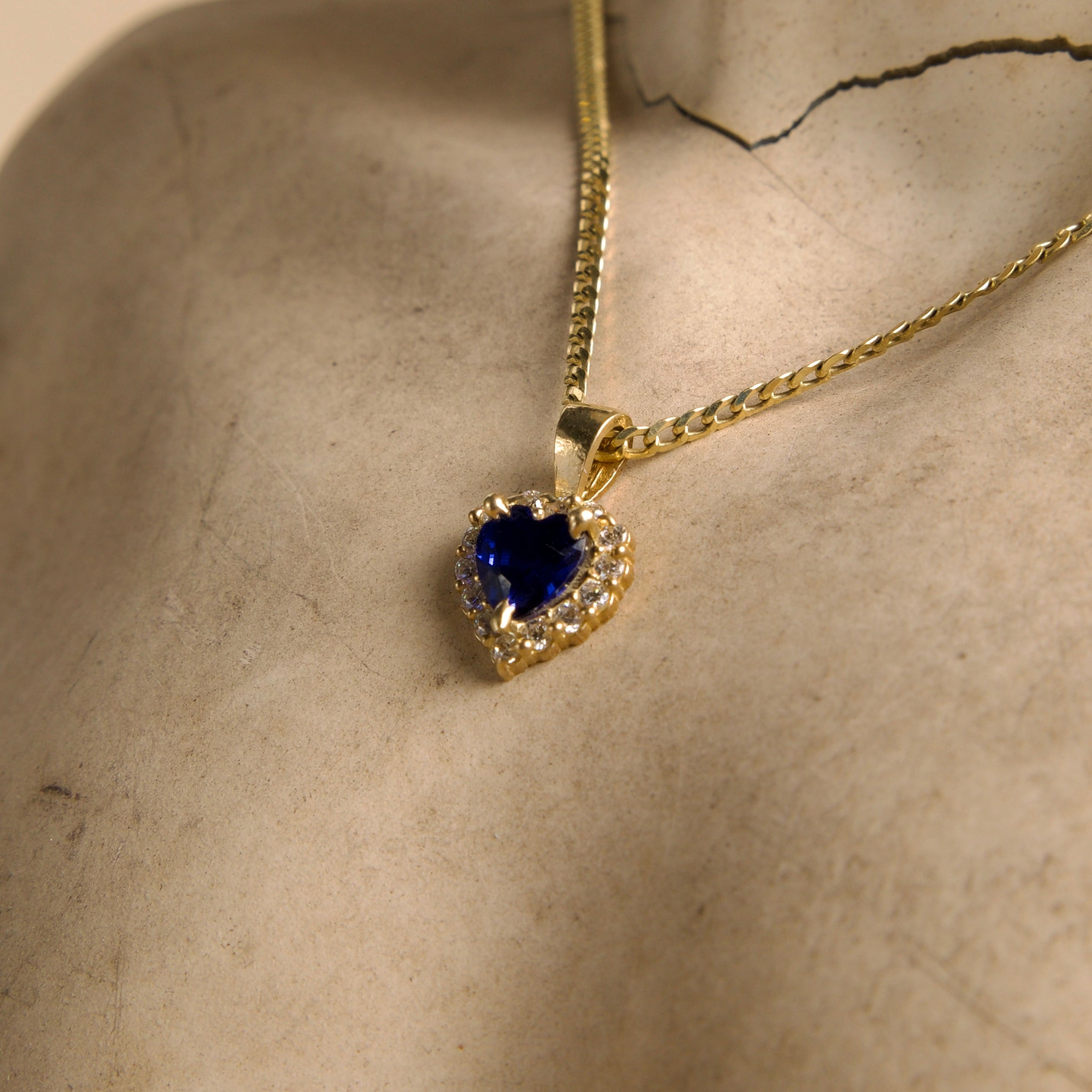 Set de Joyas Corazón azul con piedras blancas 10K