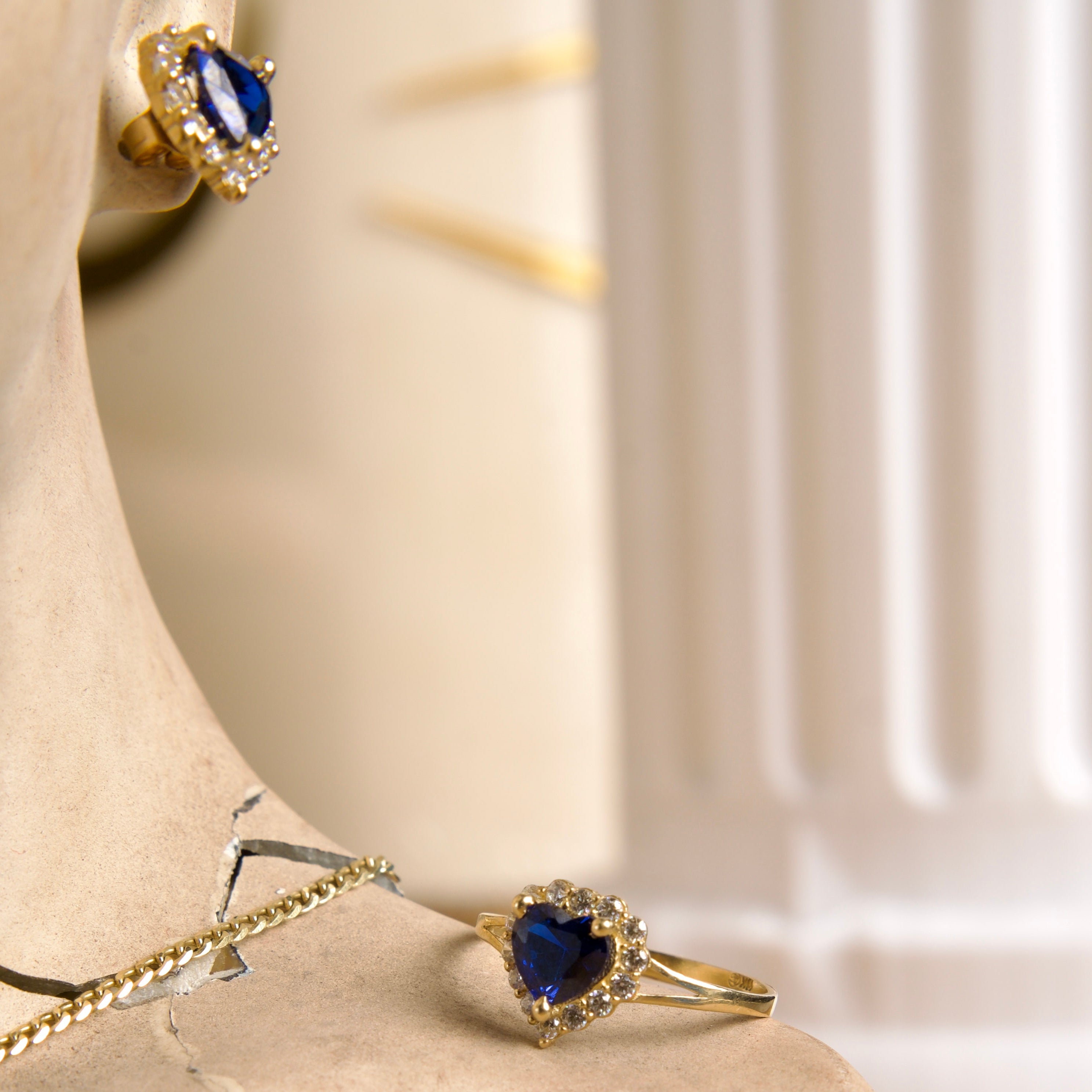 Set de Joyas Corazón azul con piedras blancas 10K