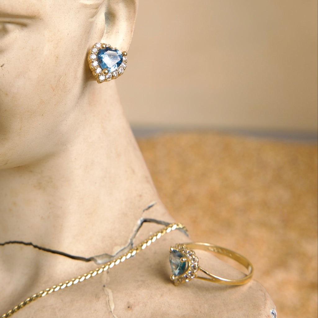 Set de Joyas Corazón celeste con piedras blancas 10K