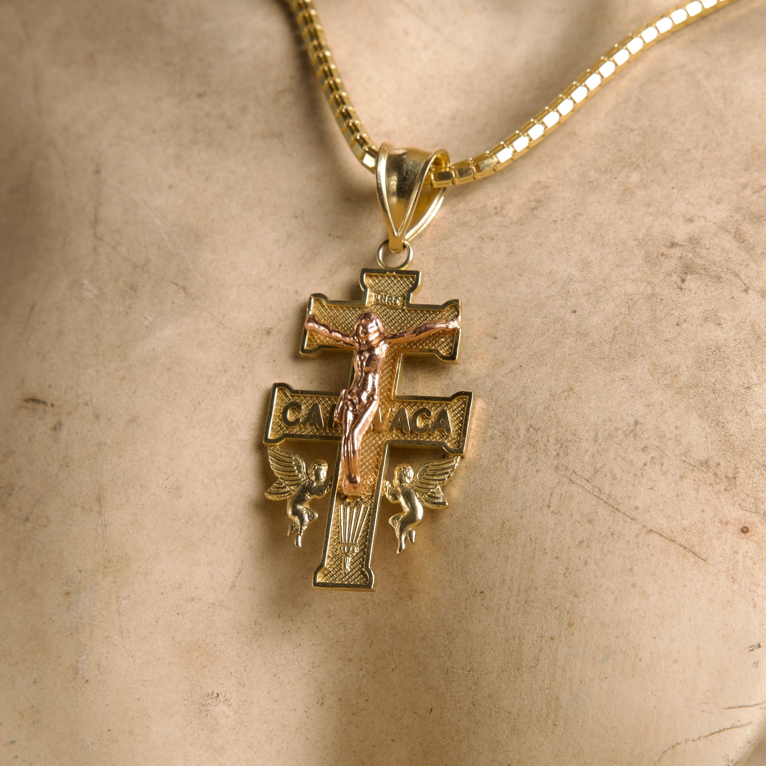 Dije de Cruz Caravaca 10K