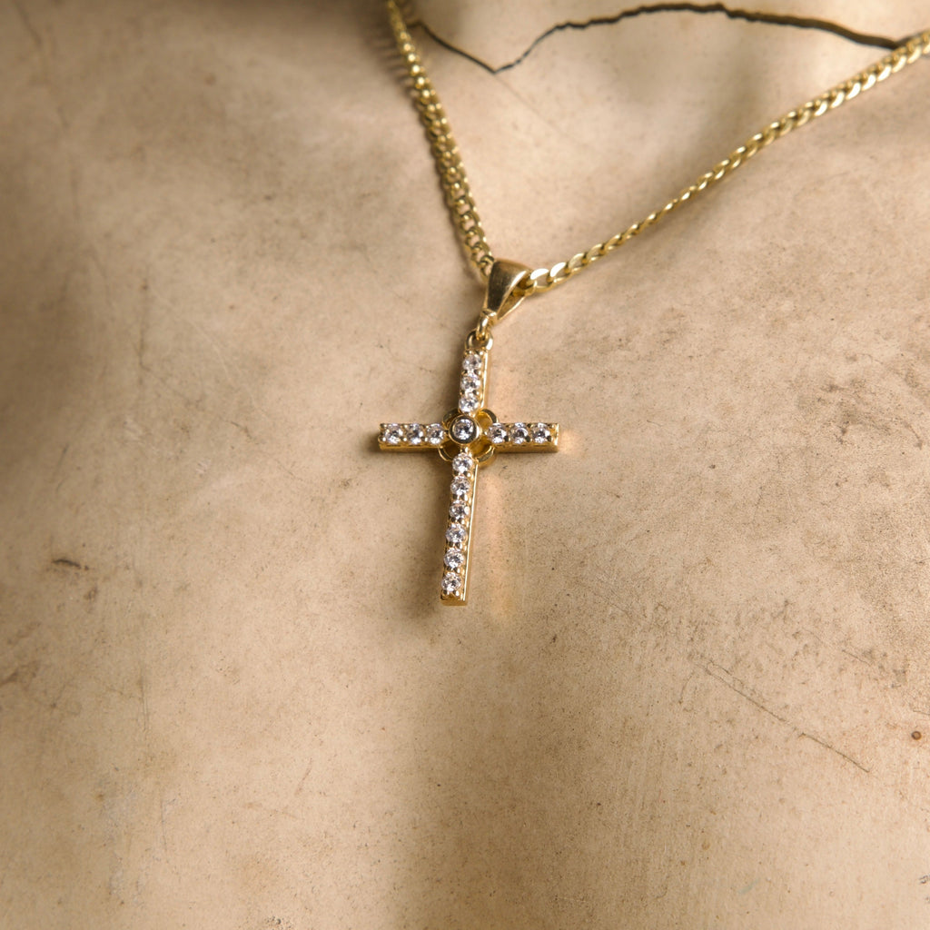 Dije de Cruz con piedritas blancas 10K