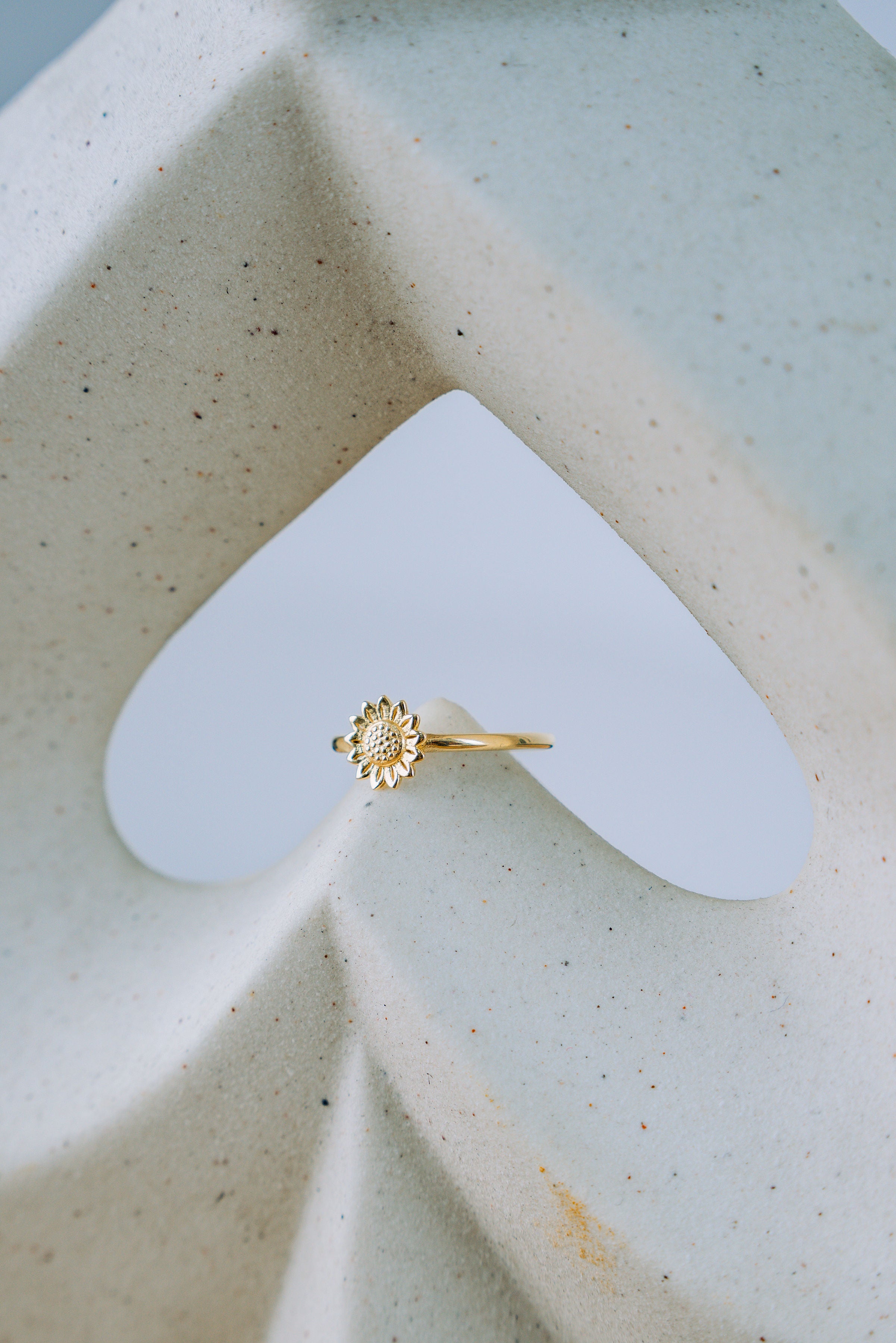 Anillo girasol 10K