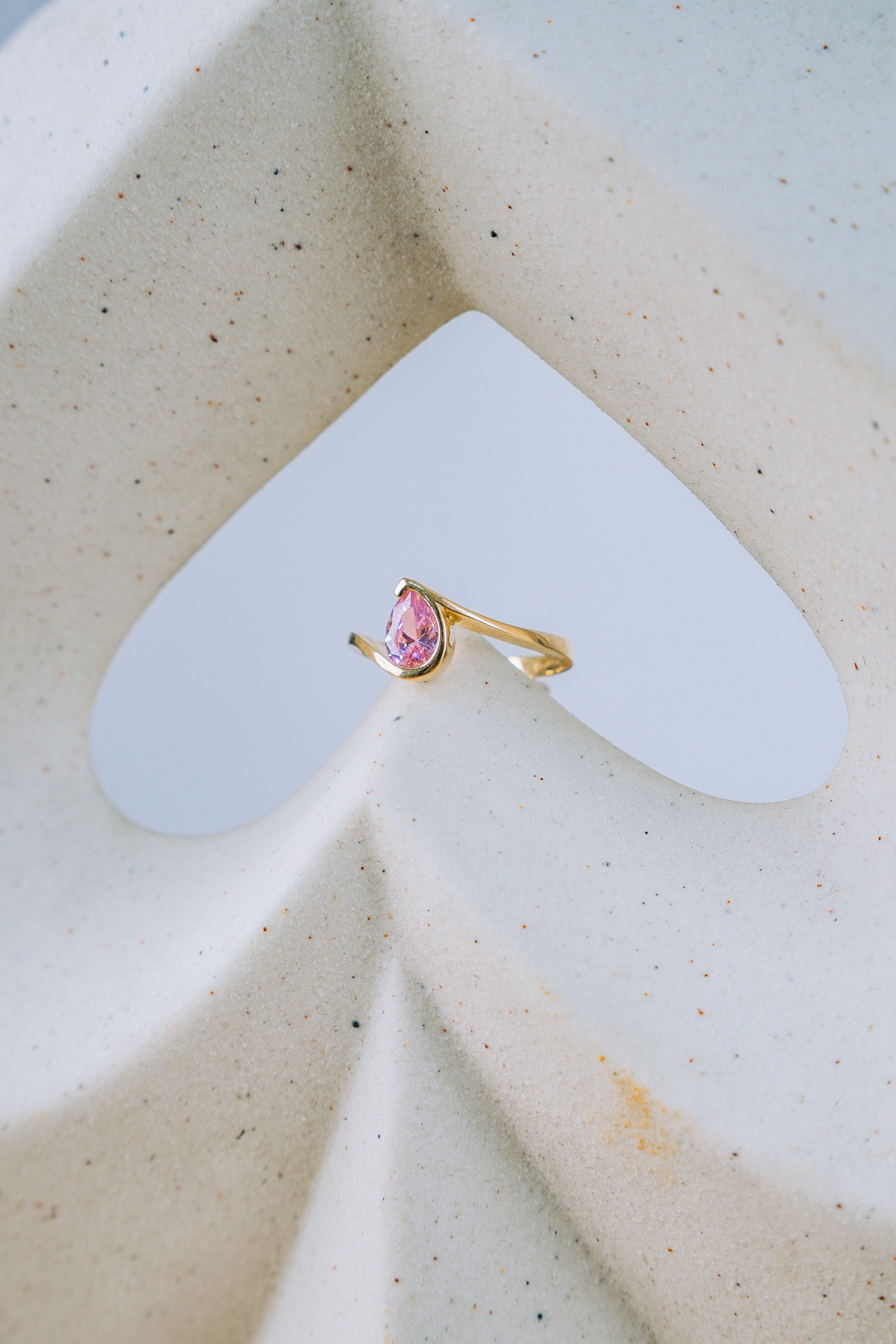 Anillo gota rosada 10K