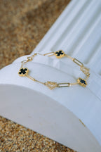 Pulsera treboles negros y corazones 10K