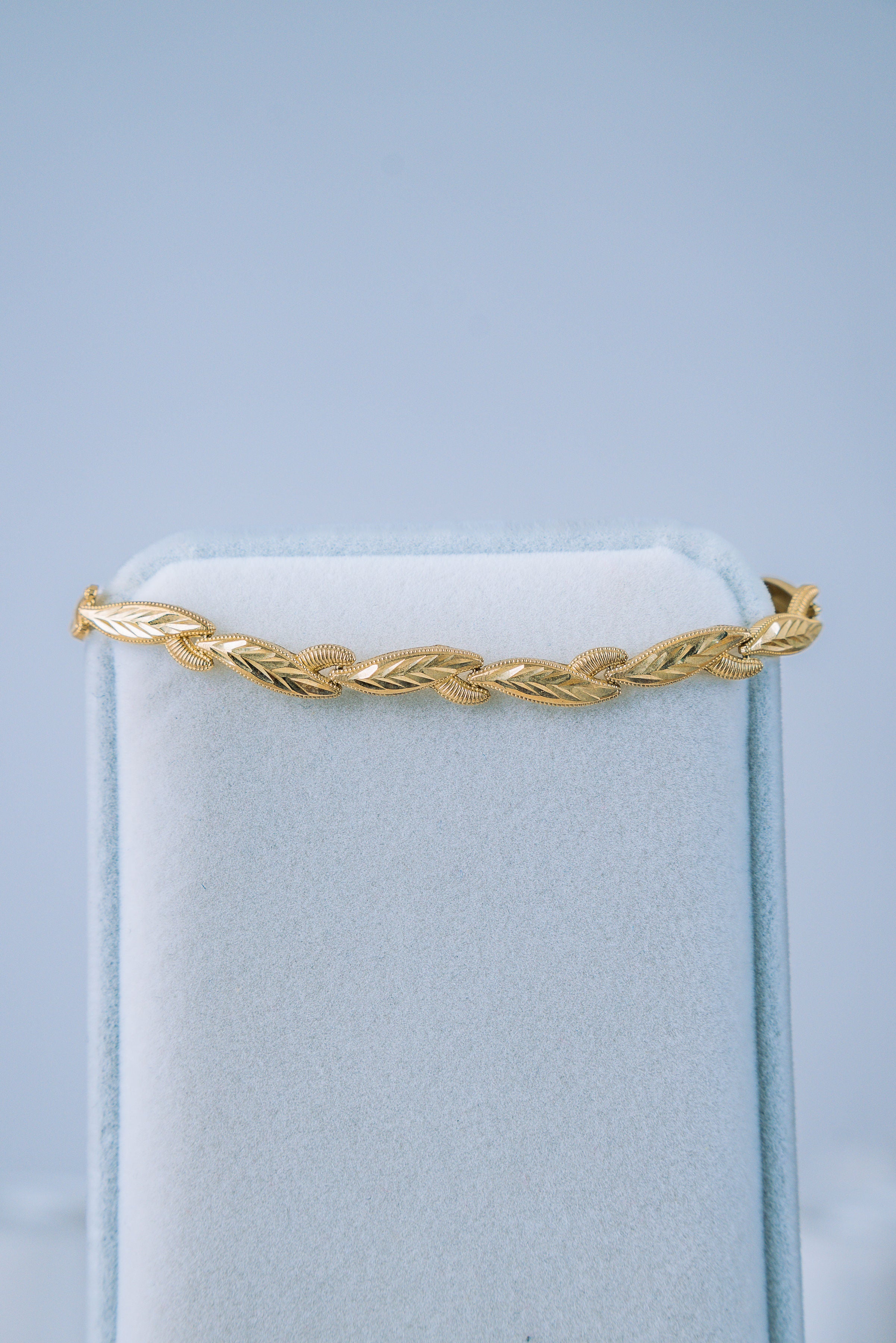 Pulsera de hojitas 10K
