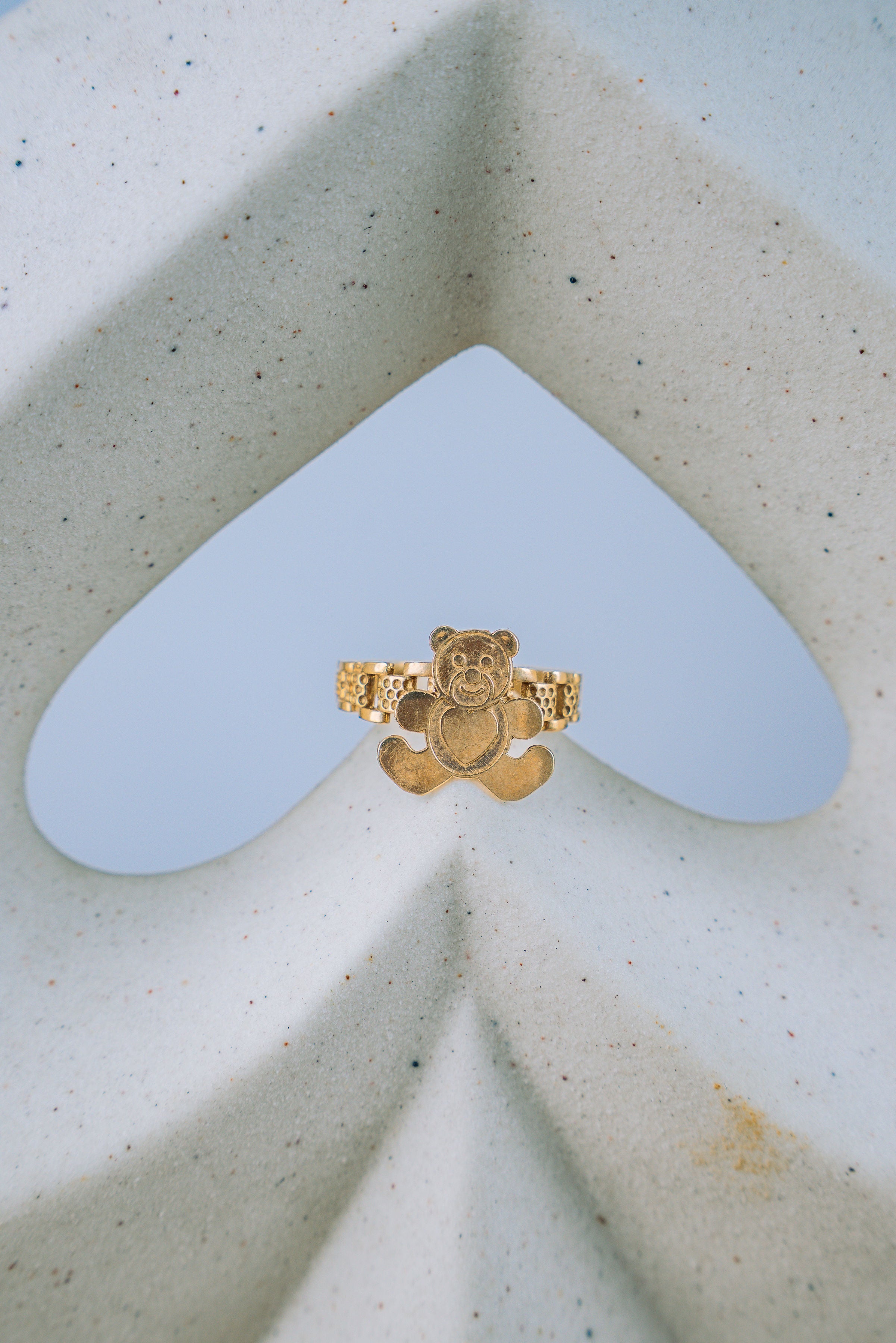 Anillo de oso plano 10K