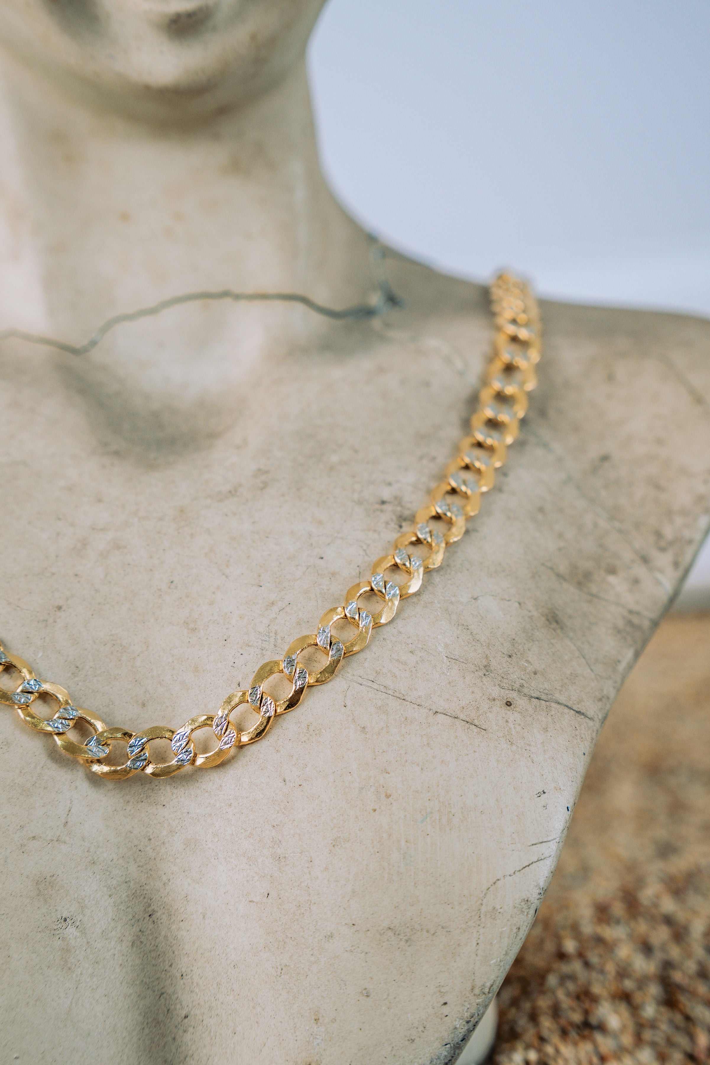 Cadena cubana diamantada semisólida 14K