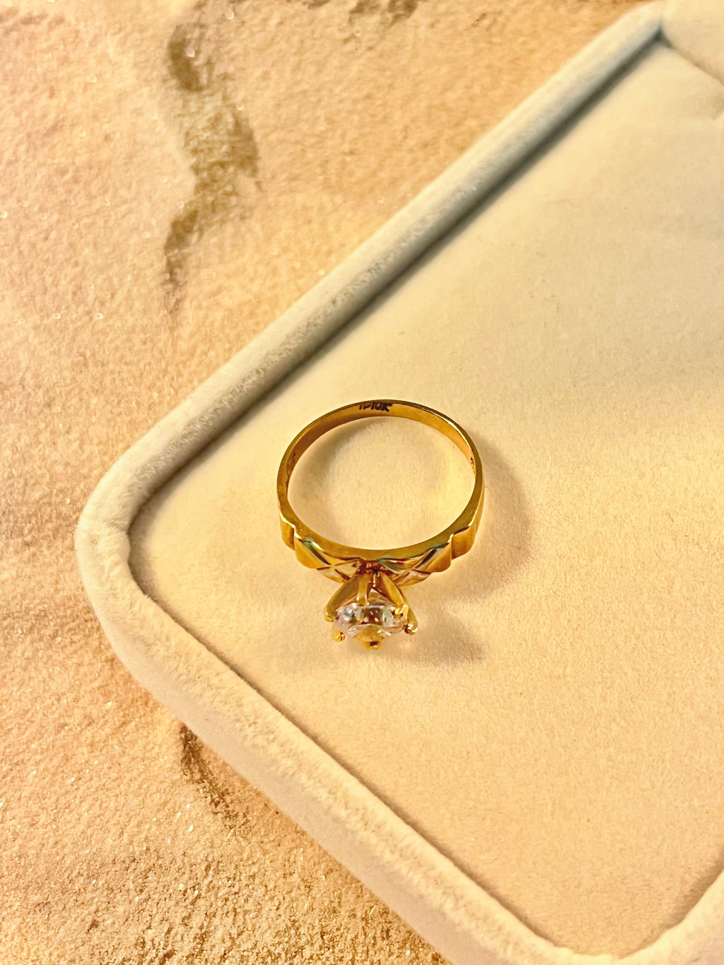 Anillo de compromiso 10K