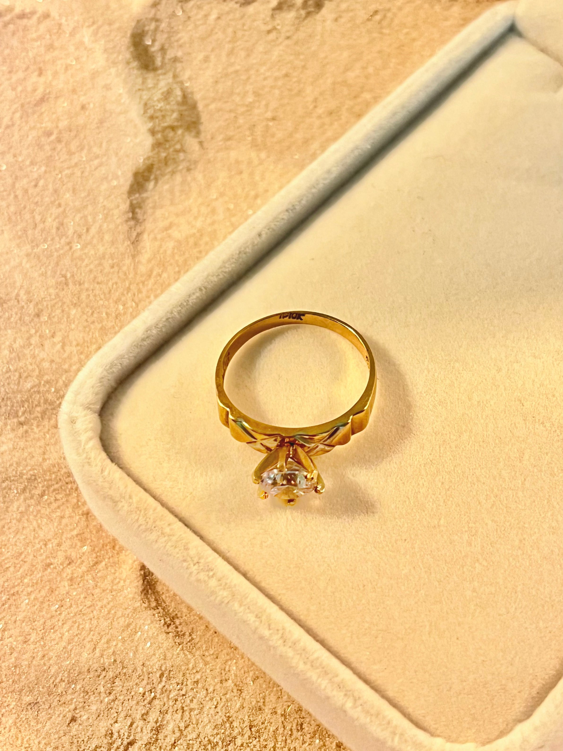 Anillo de compromiso 10K