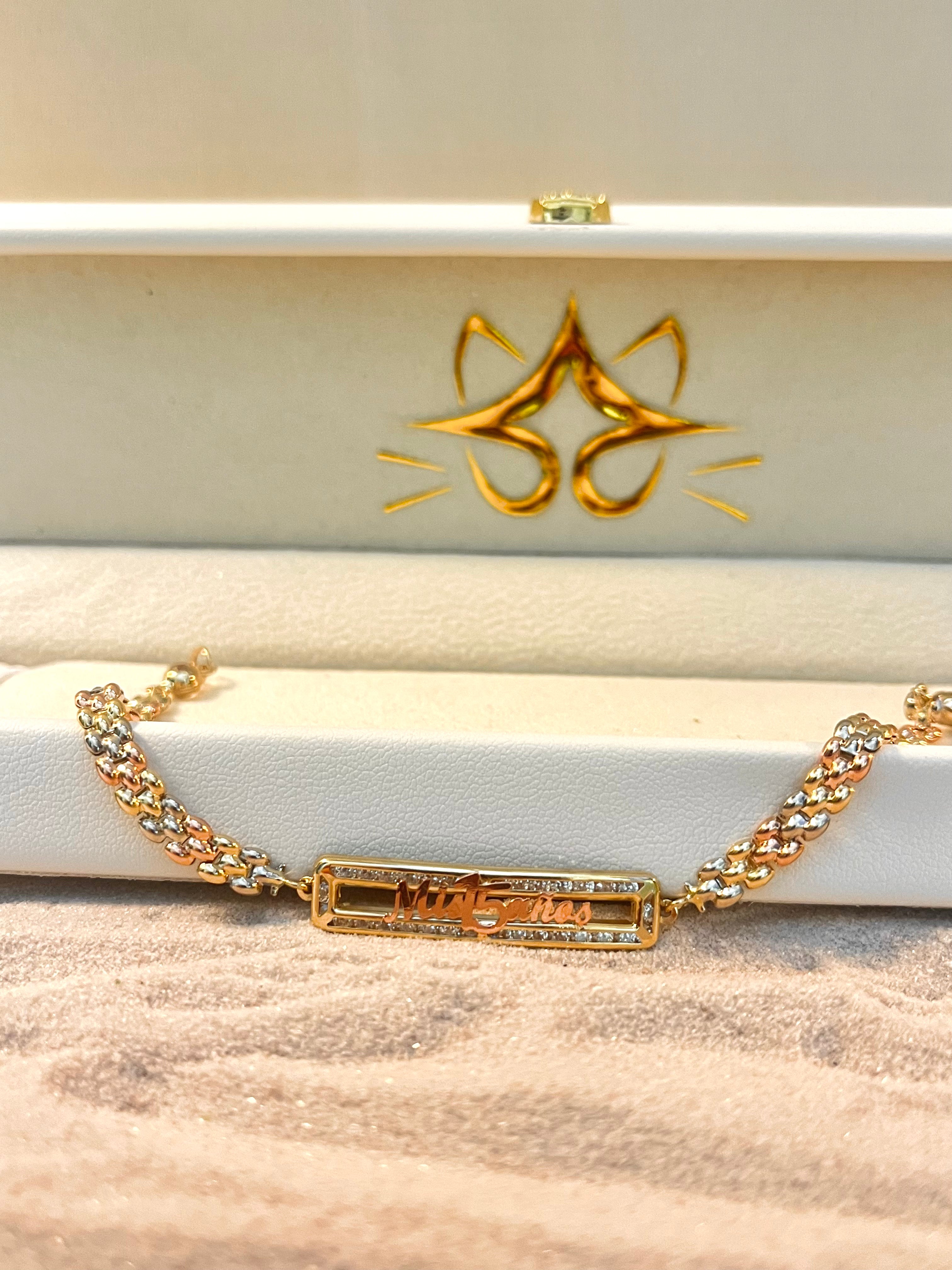 Pulsera 15 años con plaquita 3 oros 10K