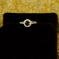 Anillo de Plata con piedra negra circular